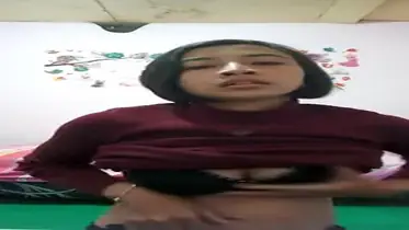 Cam Cewe Baju Coklat Rambut Pendek Sange Terus